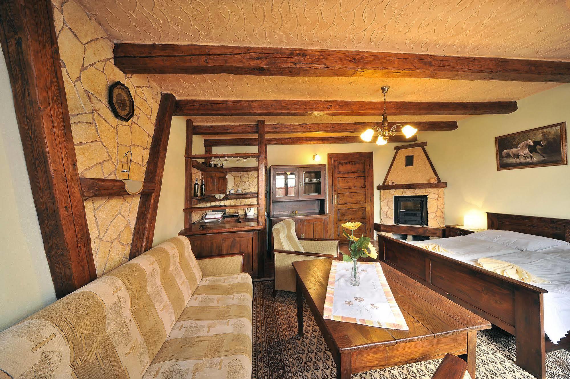 Apartmany Village Veľký Slavkov エクステリア 写真